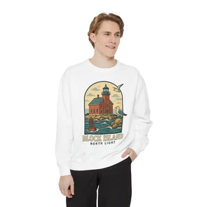 White long-sleeved sweatshirt with lighthouse and seagulls graphic for casual wear