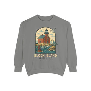 Grey long-sleeve sweatshirt with lighthouse and seagulls graphic for casual wear