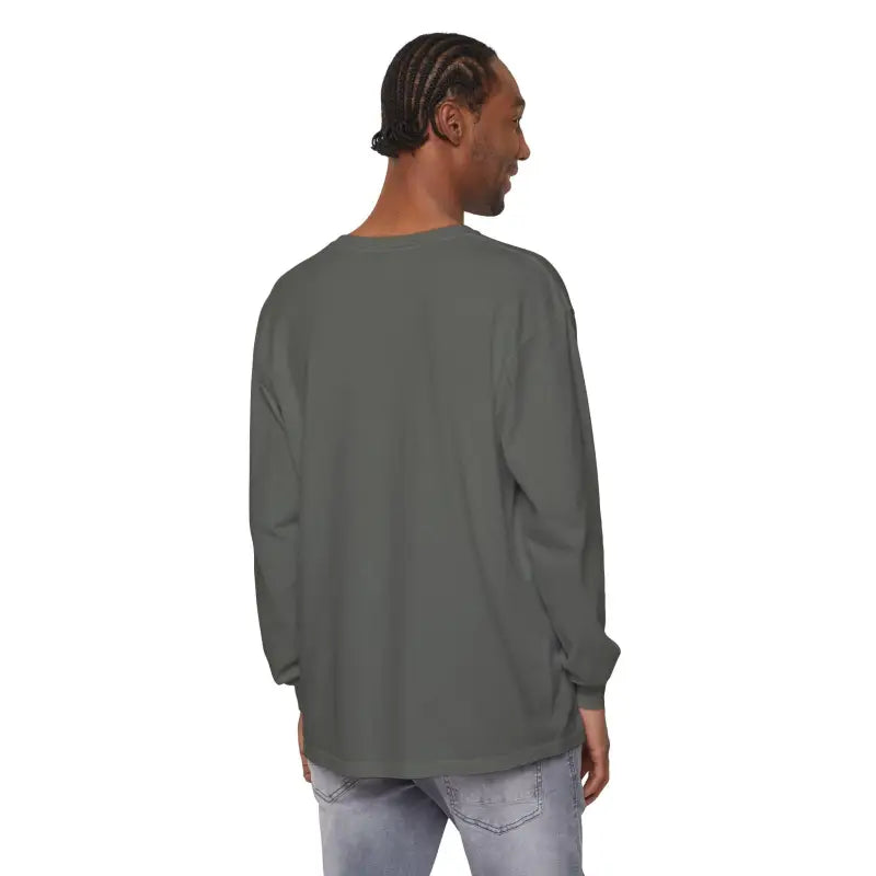 Gray long-sleeved shirt from the Minimalist Sail Away collection for effortless style