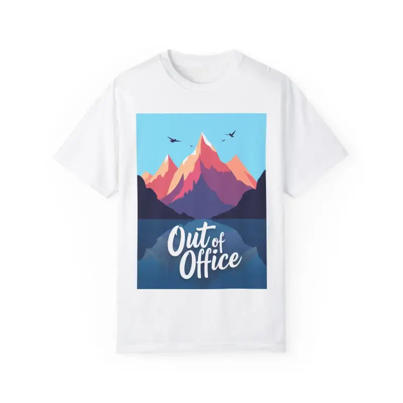 White Mountain Graphic Unisex T-Shirt ideal for Hiking and Skiing adventures